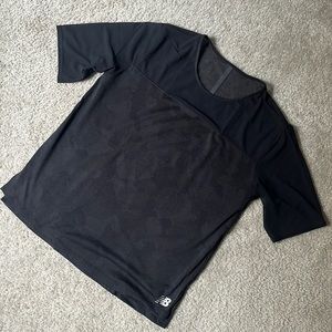 New balance womens medium tshirt